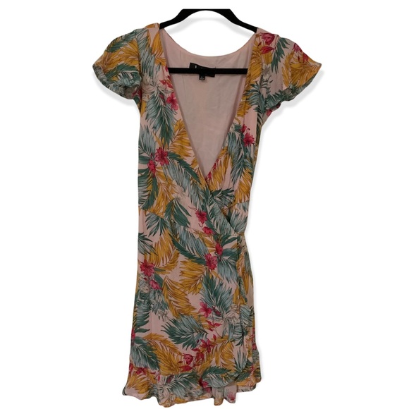 Lulu’s | LIKE NEW | Baby Pink Floral Wrap Mini Dress | L - Picture 3 of 15